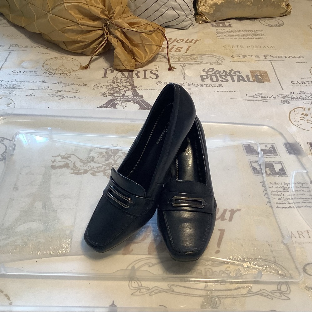 Ladies Blue John Romaine pumps